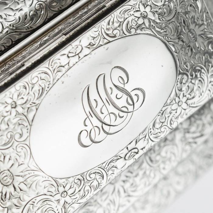 Серебряная трехъярусная коробка для сигар 20го века Tiffany & Co. 1920 е,