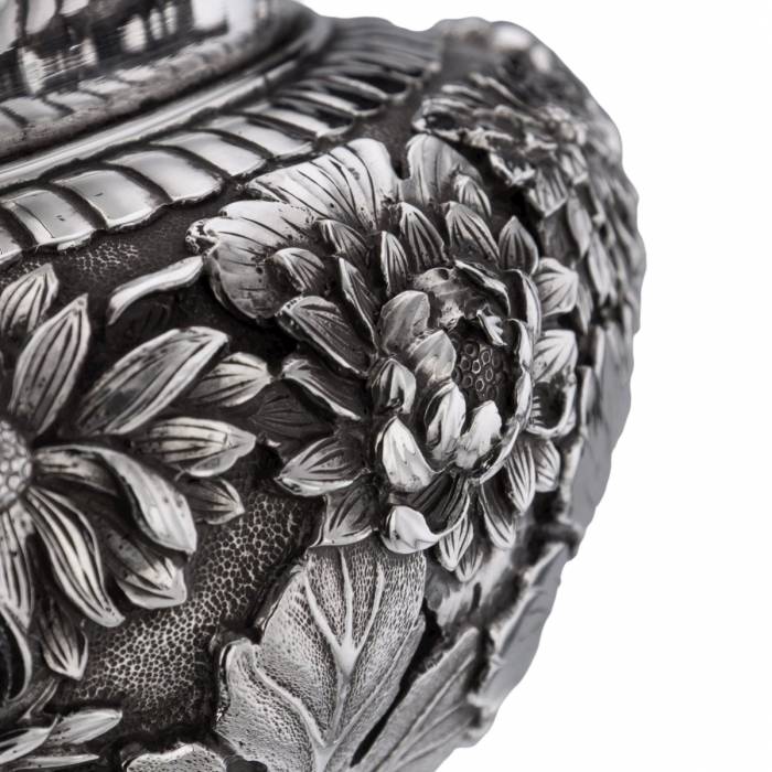 20th century Japanese silver bowl from the Meiji period 