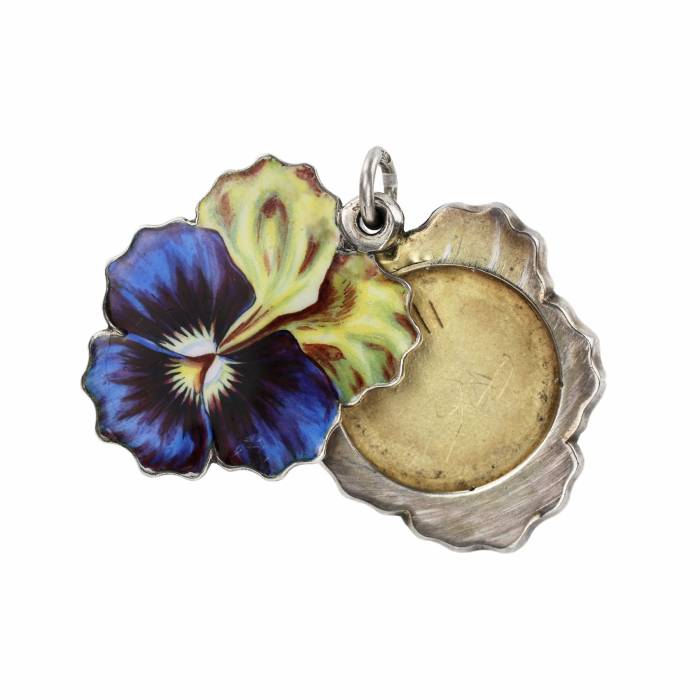 Pendentif russe en argent - Violet, avec peinture emaillee. 