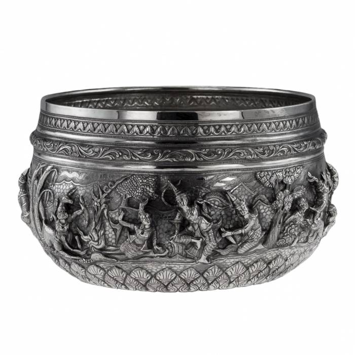 Бирманская чеканая серебряная чаша Thabeik, XIX века.