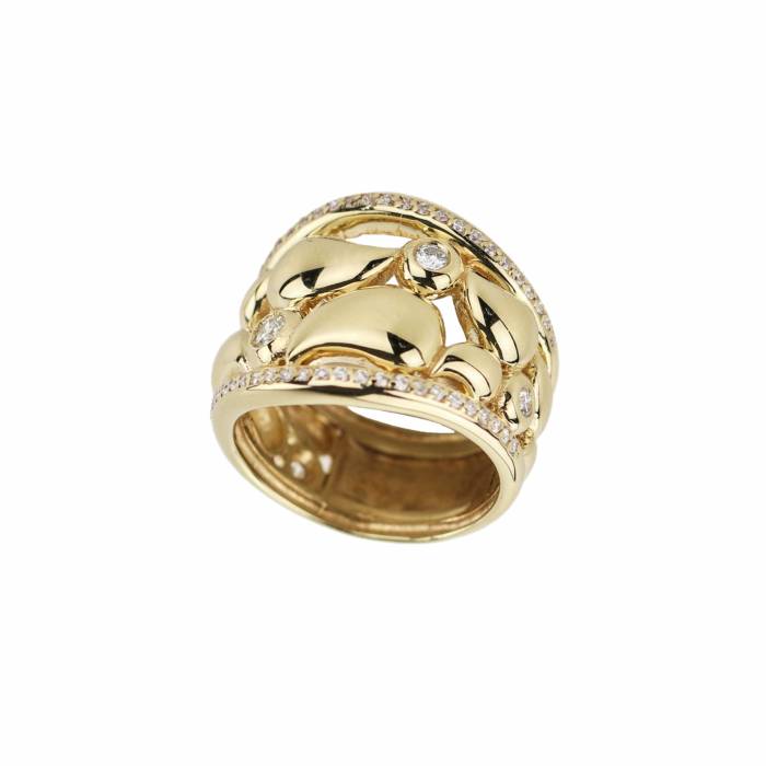 Gold ring with diamonds. 