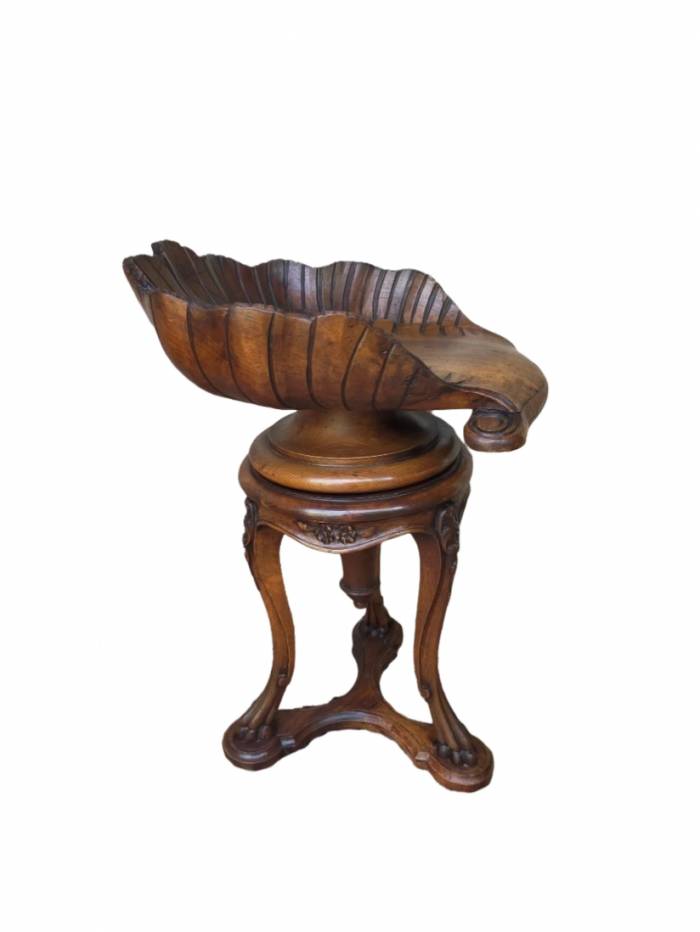 Tabouret en noyer.XIXe siècle.France 