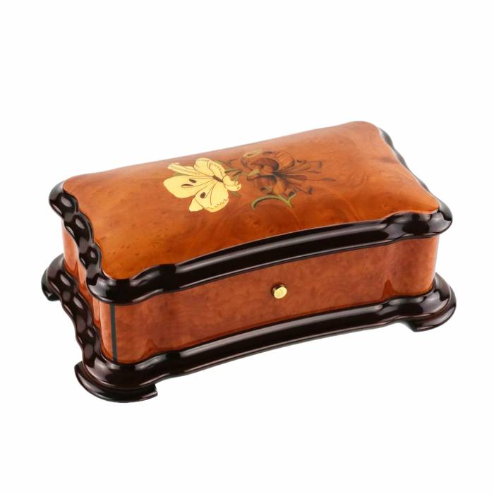 An elegant REUGE music box. 