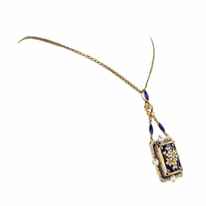 Vintage, gold pendant with pearls, diamonds and enamel. 