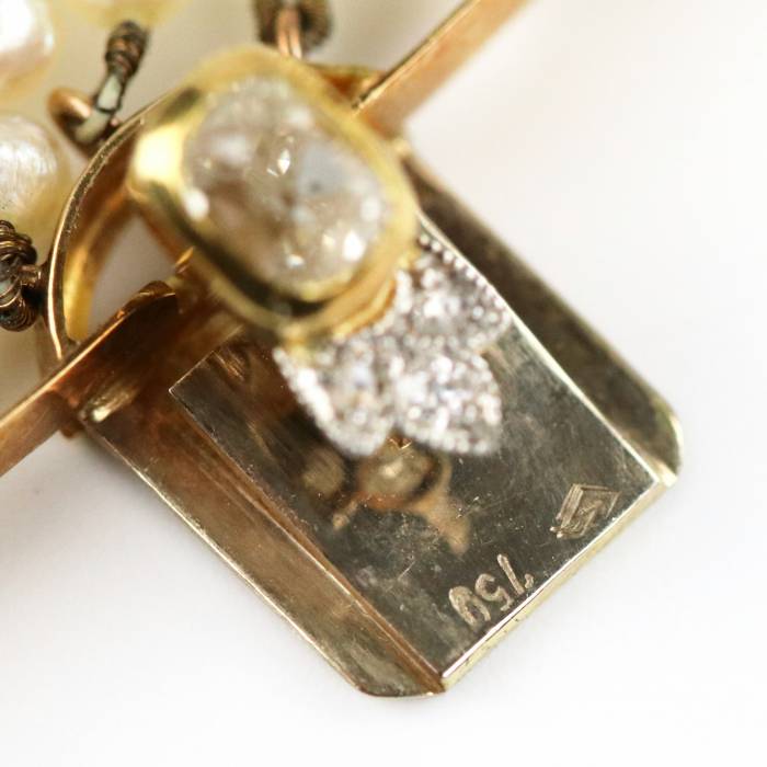 Pērļu rokassprādze ar zeltu un dimantiem, vēlīnā jūgendstila stilā. 