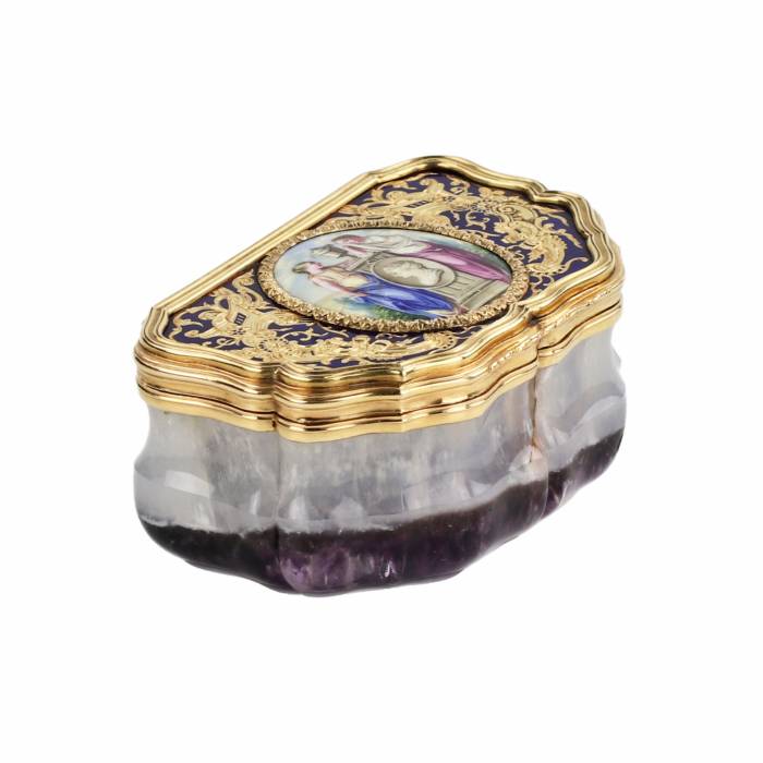 Unique snuff box made of solid amethyst with gold. I. Keibel, St. Petersburg, 19th century. 