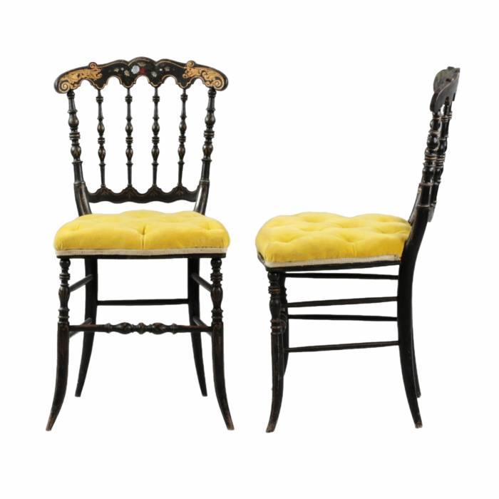 Paire de chaises de style Napoleon III. 19ème siècle. 