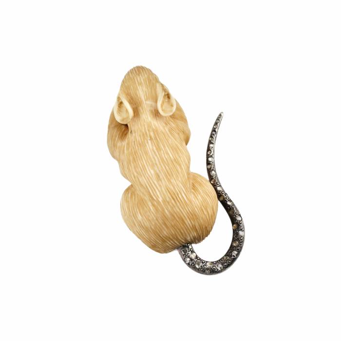 Souris de defense de mammouth sculptee avec queue de diamant. 