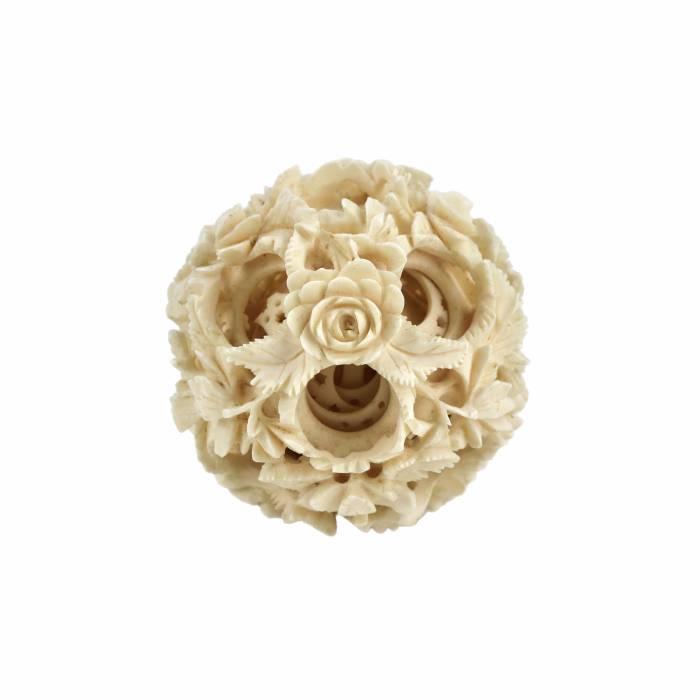 Boule de puzzle en os sculpte chinois. 