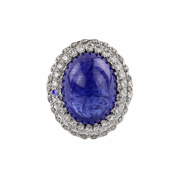 Bague en or blanc 18 carats avec tanzanite, taille cabochon et diamants non sertis. 