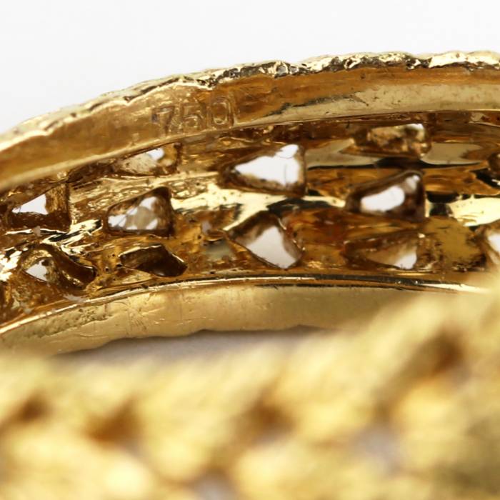 Bague Cartier en or 18 carats avec diamants. 