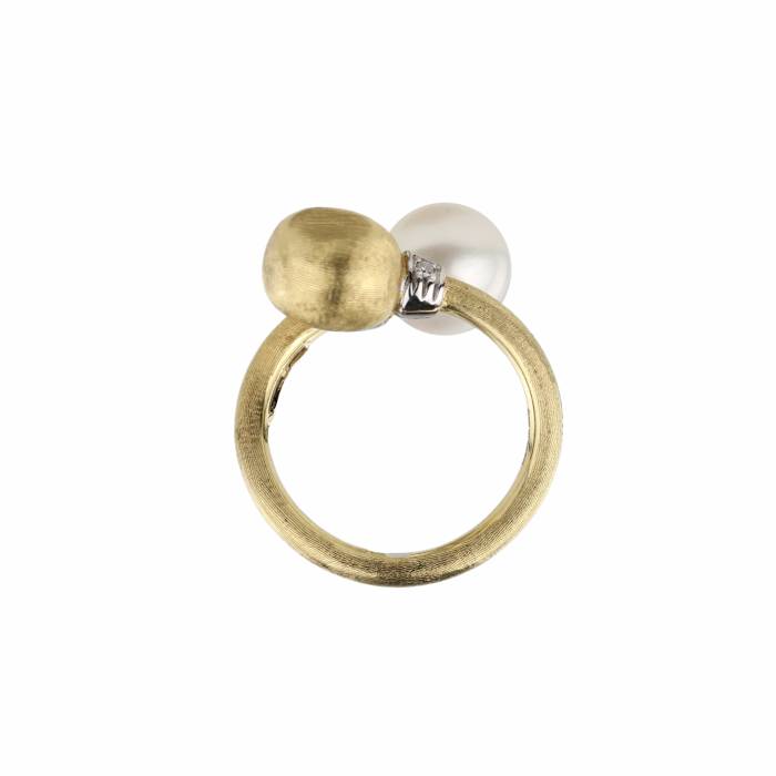 Marco Bicego. Original gold ring with pearl and diamonds. 