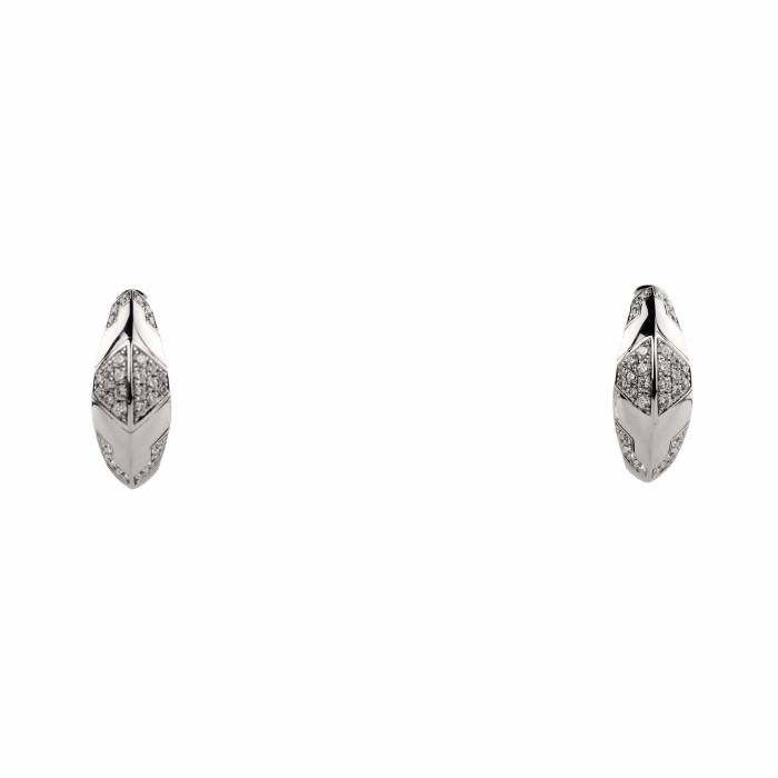 Boucles d`oreilles Giorgio Visconti en or blanc avec diamants. 