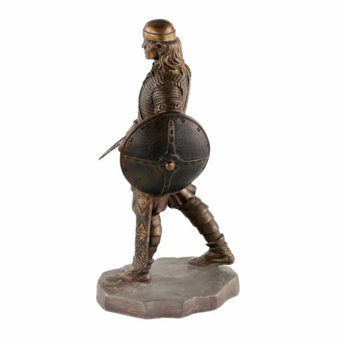 Limitee, sculpture en bronze Lachplesis. 