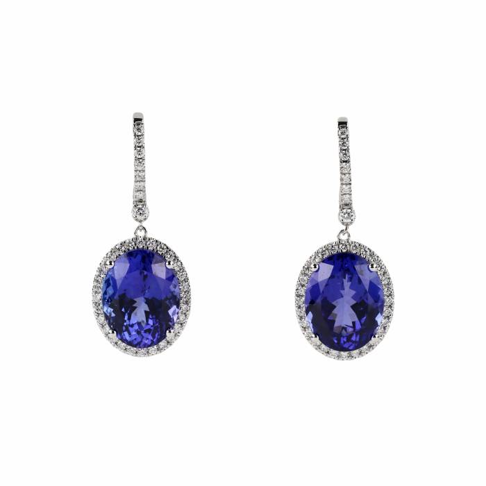 Manuel Spinosa. Boucles d`oreilles en or avec tanzanites et diamants. 