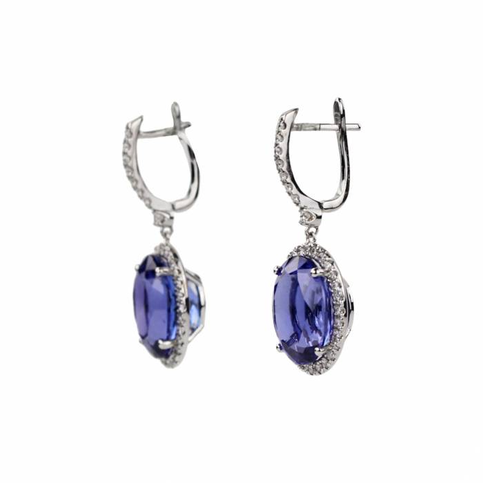 Manuel Spinosa. Boucles d`oreilles en or avec tanzanites et diamants. 