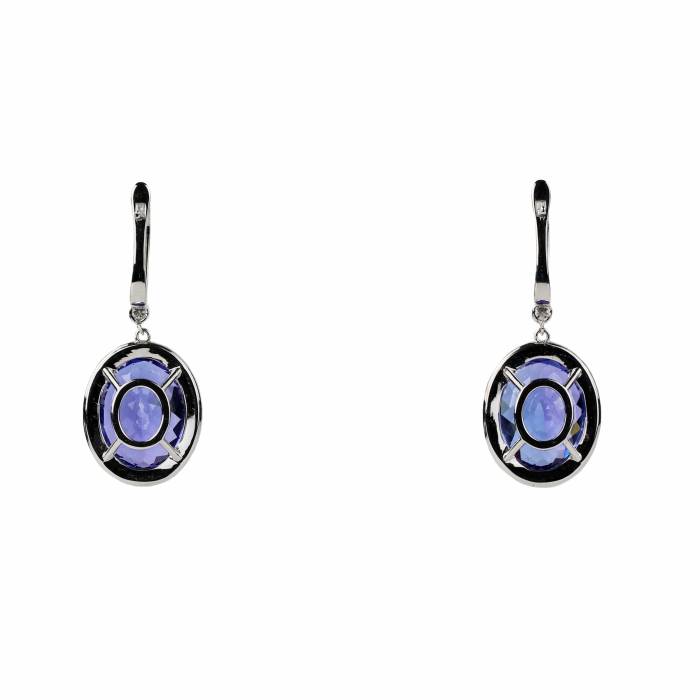 Manuel Spinosa. Boucles d`oreilles en or avec tanzanites et diamants. 