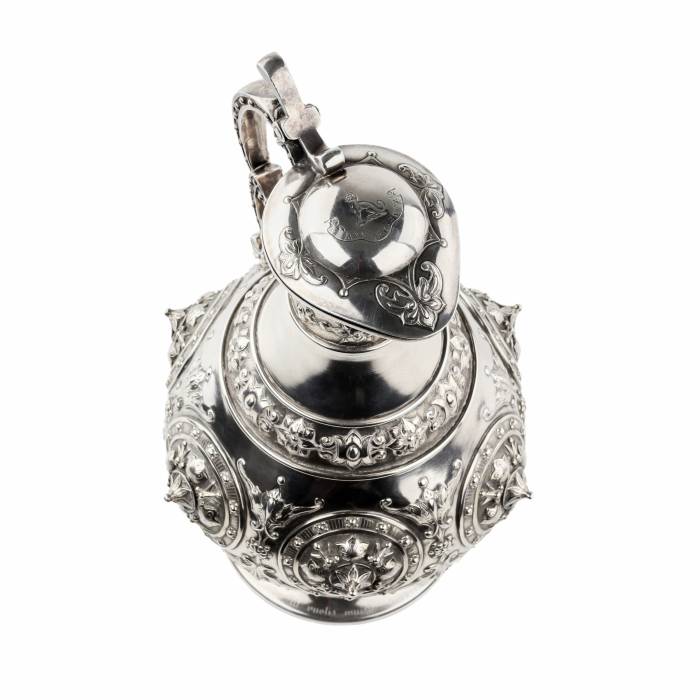 WINE JUG in silver. James Barclay Hennell, London, 1877. 