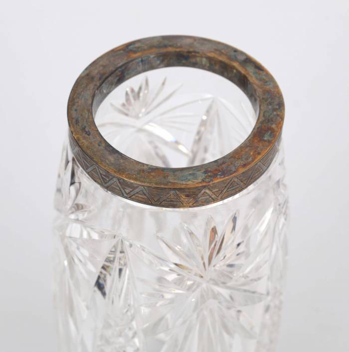Crystal vase with silver finish