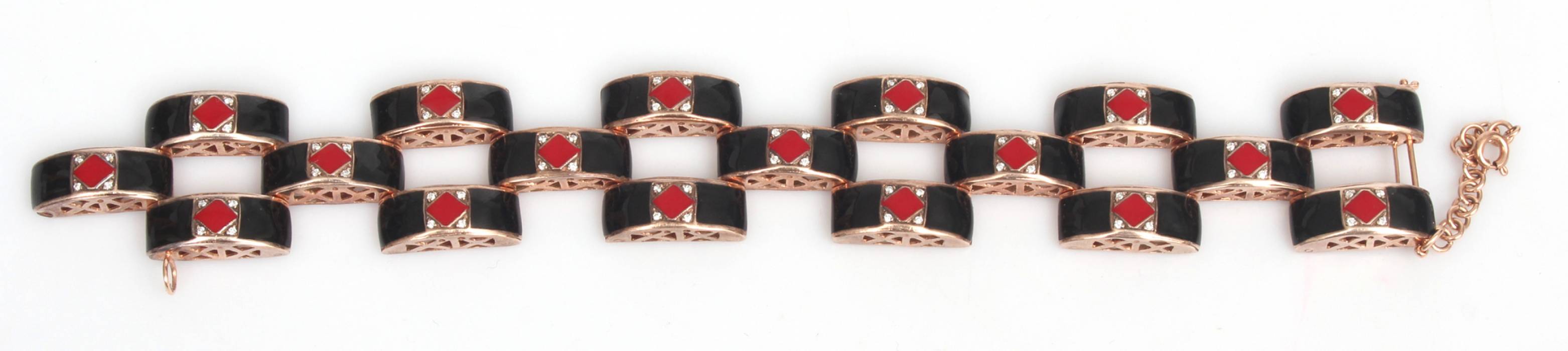 Bracelet en or avec émaux bicolores et diamants 