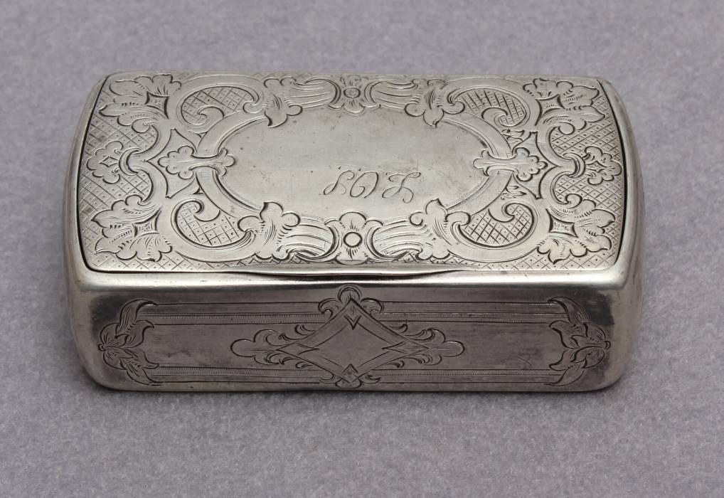 Silver tobacco chest with gilding