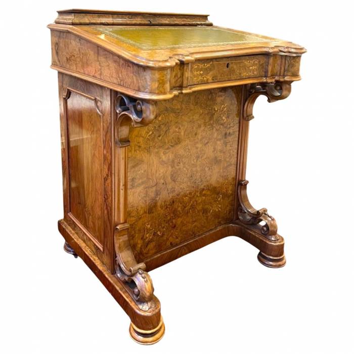 Davenport mid-Victorian burr walnut and marquetry desk, 19th century, circa 1860