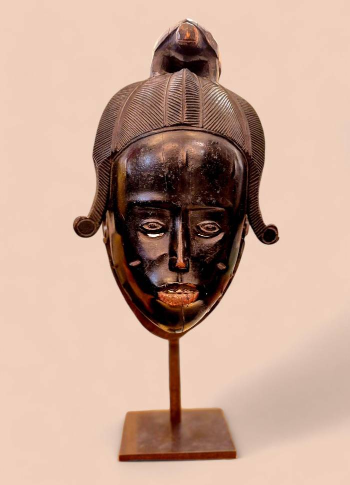 Ndoma Baule Portrait Mask, Ivory Coast, Wood, lacquered patina, Circa 1930