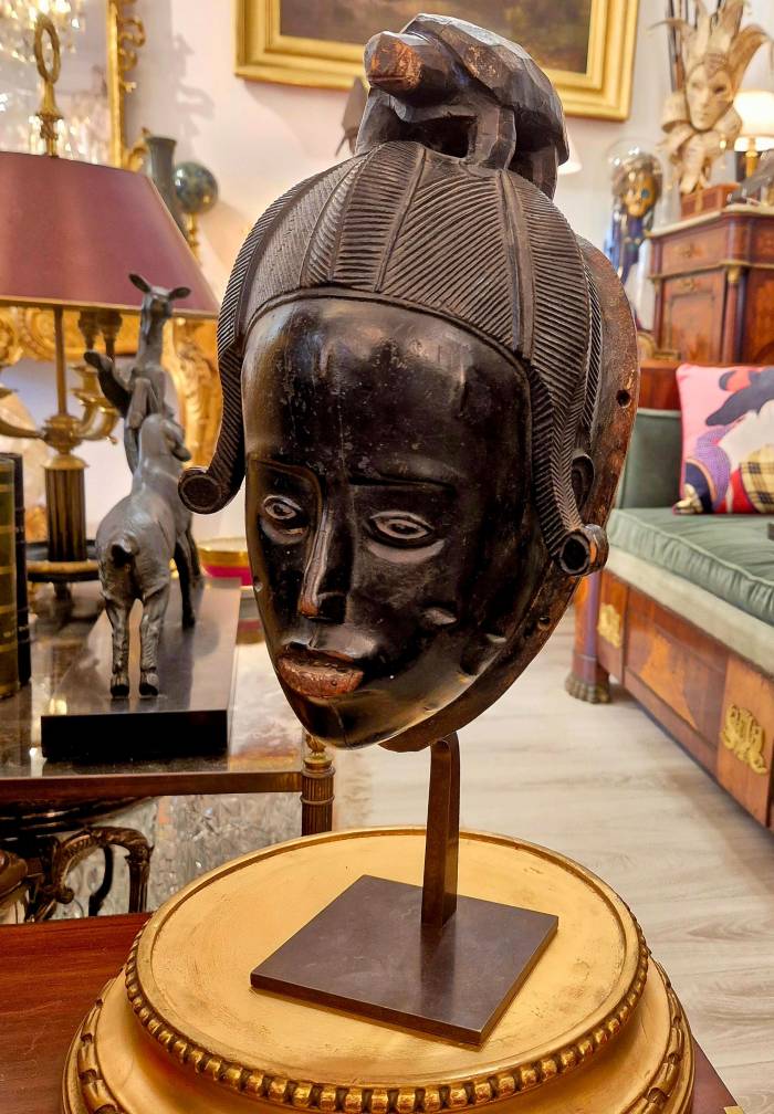 Ndoma Baule Portrait Mask, Ivory Coast, Wood, lacquered patina, Circa 1930