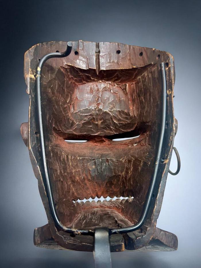 Tchokwé mask from Angola in wood and pigments - Circa 1900