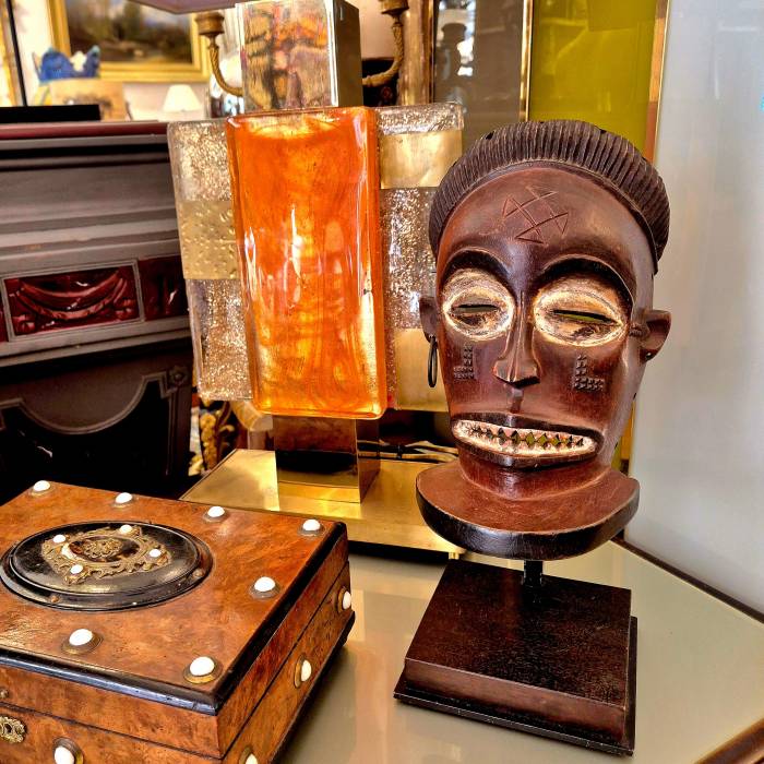 Tchokwé mask from Angola in wood and pigments - Circa 1900