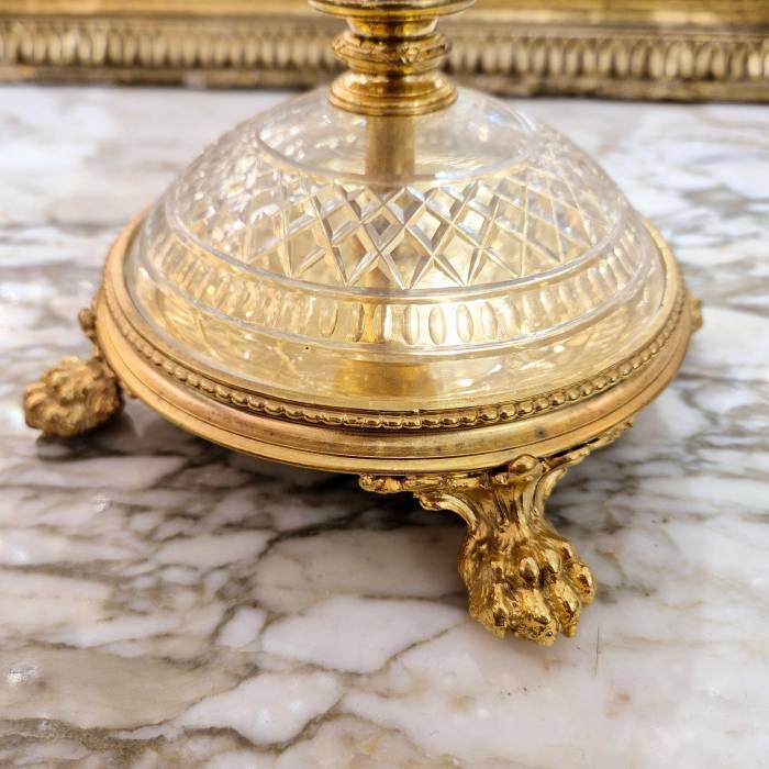 Baccarat Cut Crystal Centerpiece Mounted on Chiseled Gilt Bronze, 19th Century