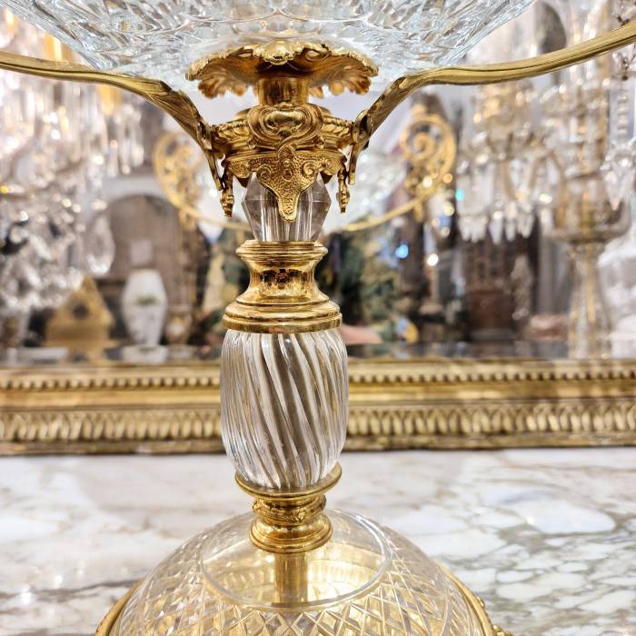 Baccarat Cut Crystal Centerpiece Mounted on Chiseled Gilt Bronze, 19th Century