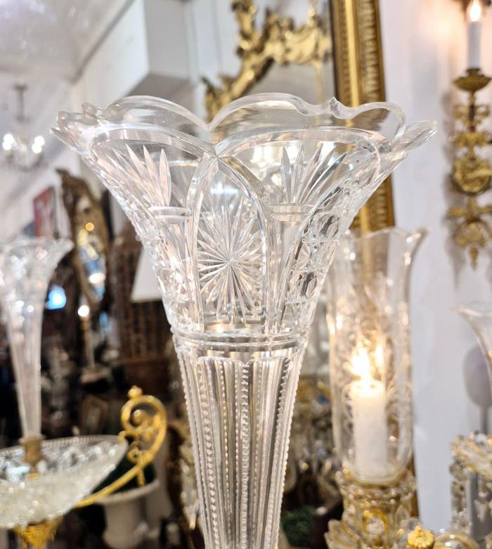 Baccarat Cut Crystal Centerpiece Mounted on Chiseled Gilt Bronze, 19th Century