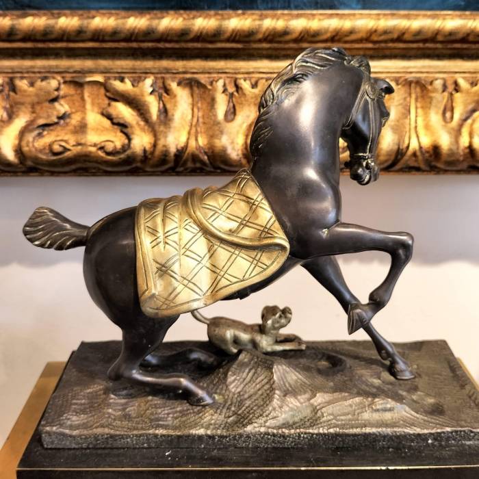 Empire Clock in representing a Horse and a Dog in Gilt Bronze, 19th Century