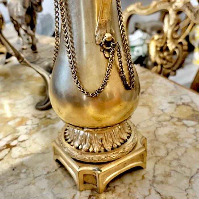 Pair of Gilded Candlesticks with Floral Pattern from Louis XVI (1774-1792)