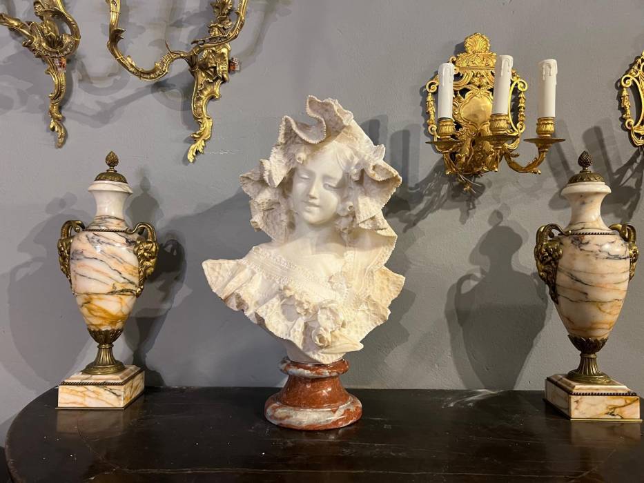 19th Century Bust of a Young Lady in White Marble by Flli Romanelli
