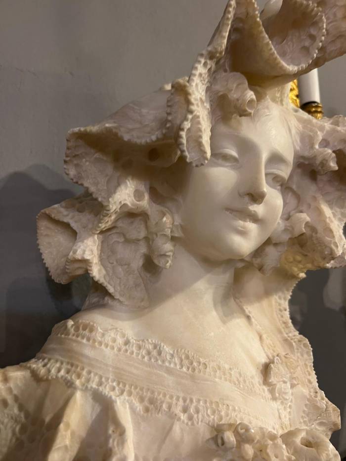 19th Century Bust of a Young Lady in White Marble by Flli Romanelli