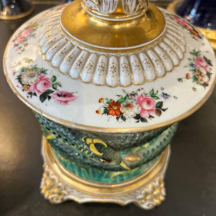 Late 19th Century Pair of Serving Platters in Paris Porcelain