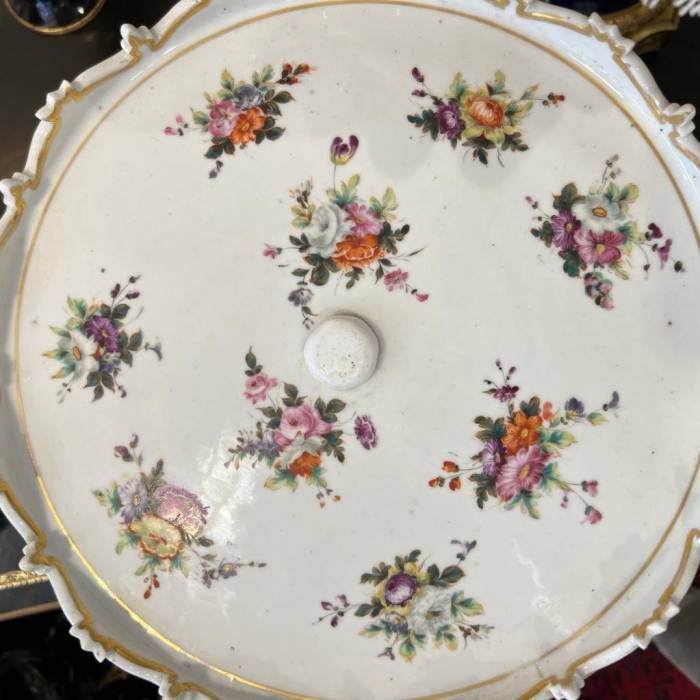 Late 19th Century Pair of Serving Platters in Paris Porcelain