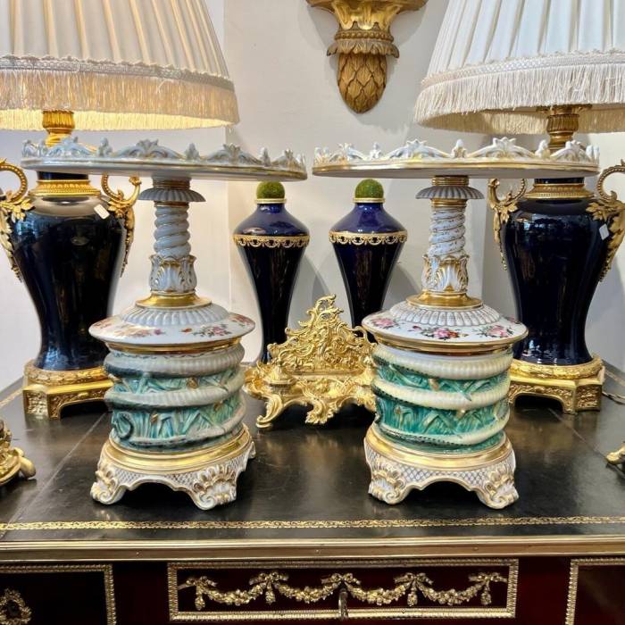 Late 19th Century Pair of Serving Platters in Paris Porcelain