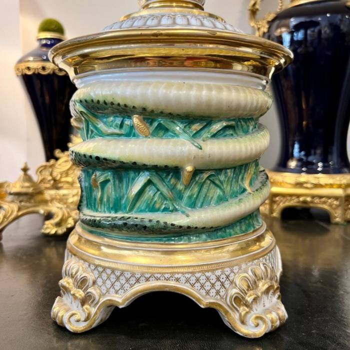 Late 19th Century Pair of Serving Platters in Paris Porcelain