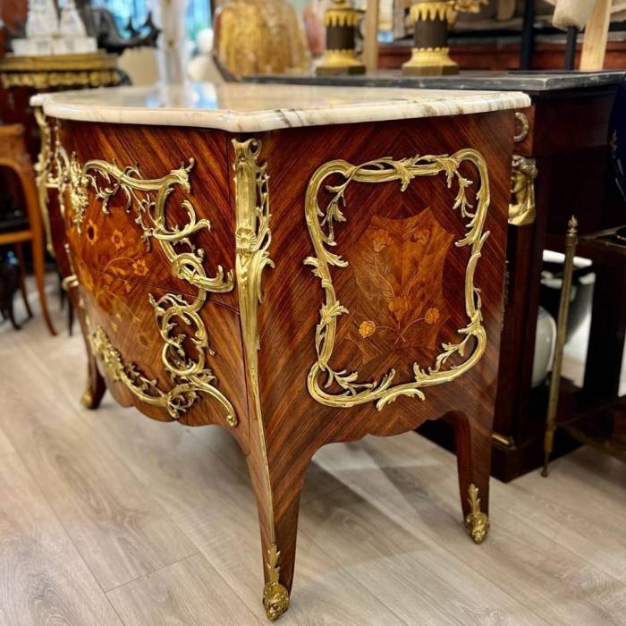 20th Century Louis XV Style Ceremonial Commode in Marquetry and Marble Top