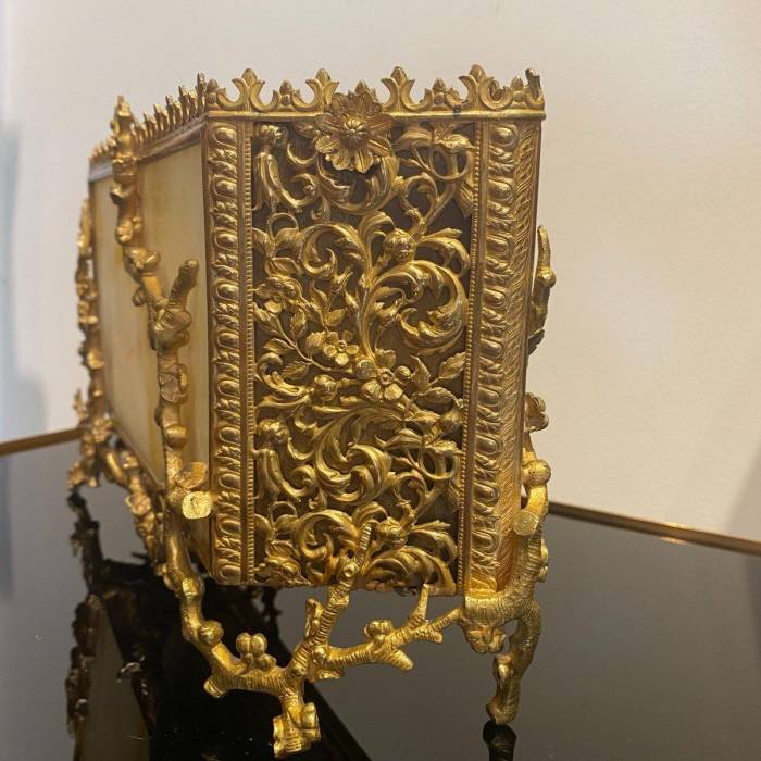 Gilded bronze and alabaster letter carrier in the Japanese style, 19th century