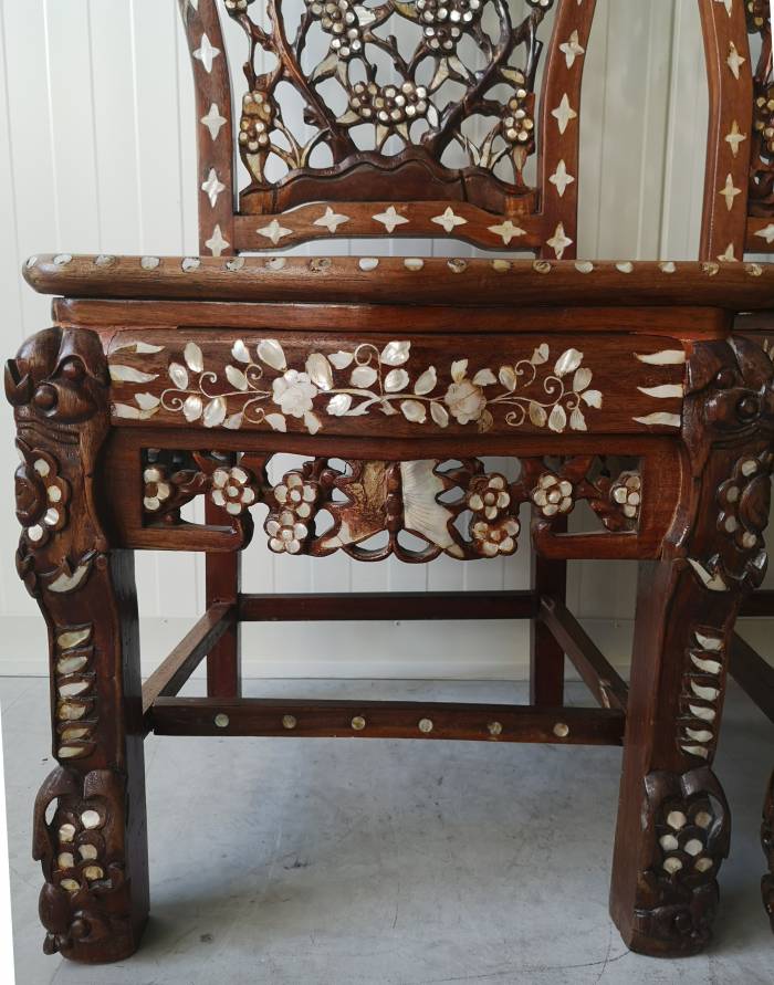 Console with two chairs