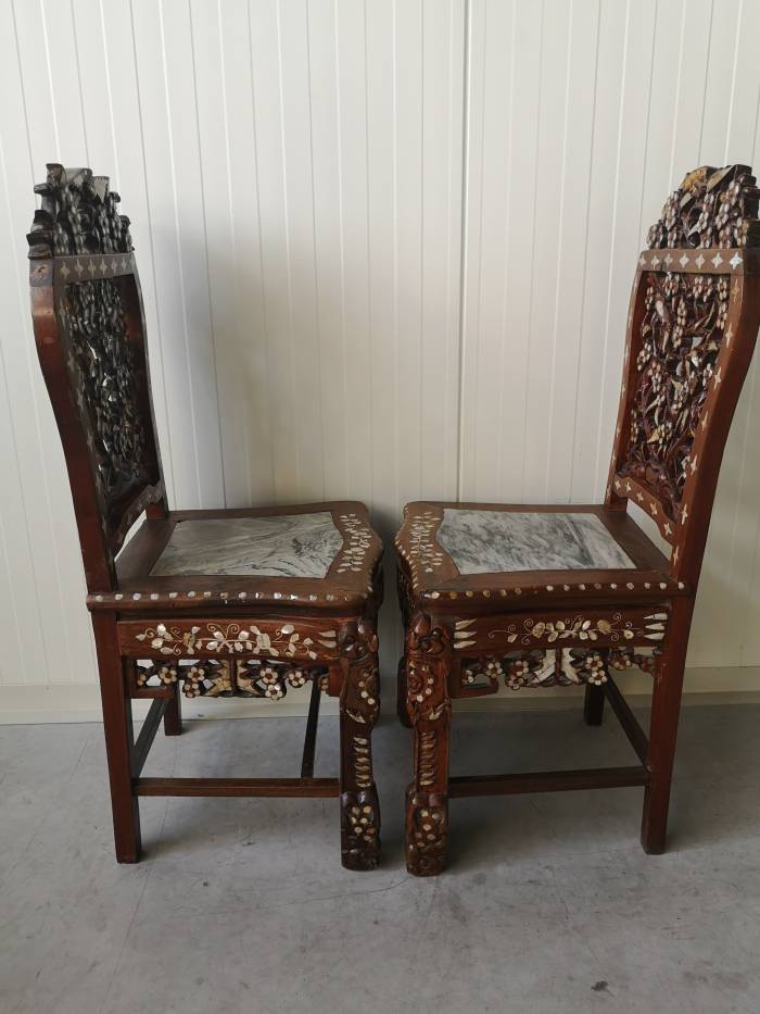Console with two chairs