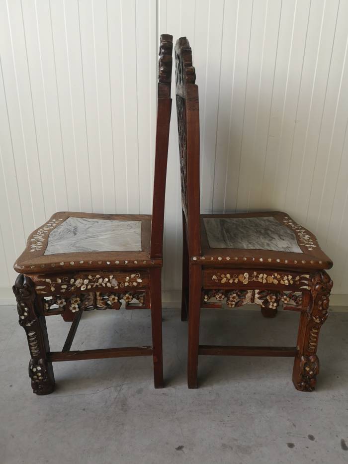 Console with two chairs