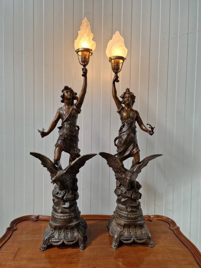 A beautiful pair of table lamps