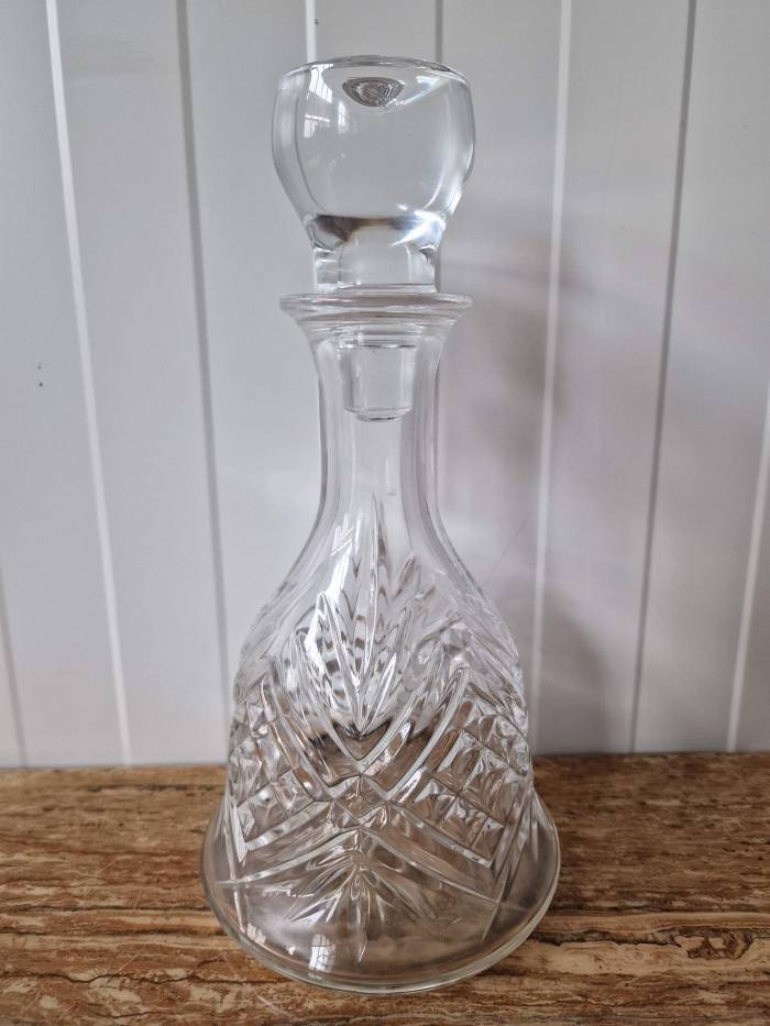 Elegant crystal decanter 