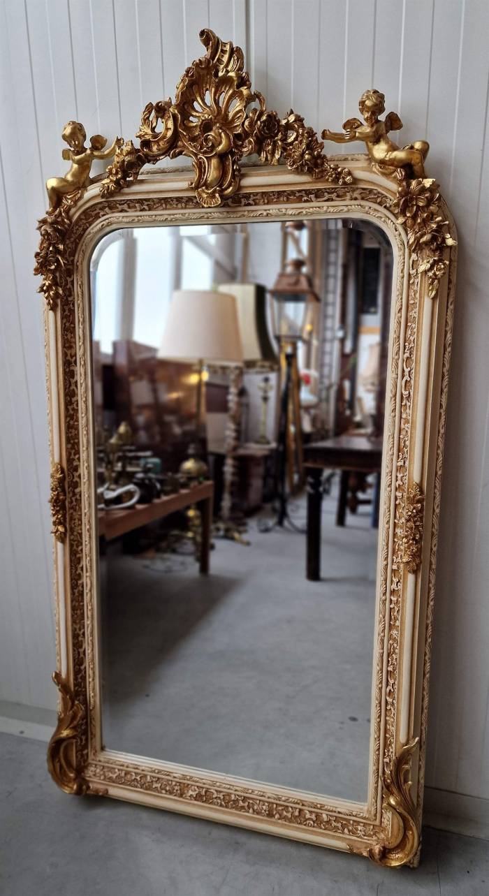 A luxurious mirror