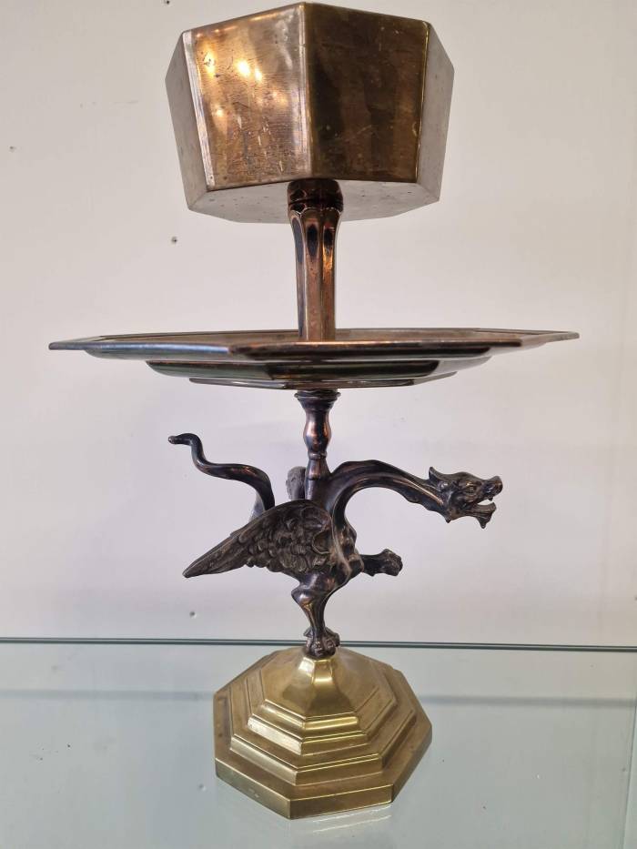 Plat de service en bronze ancien 